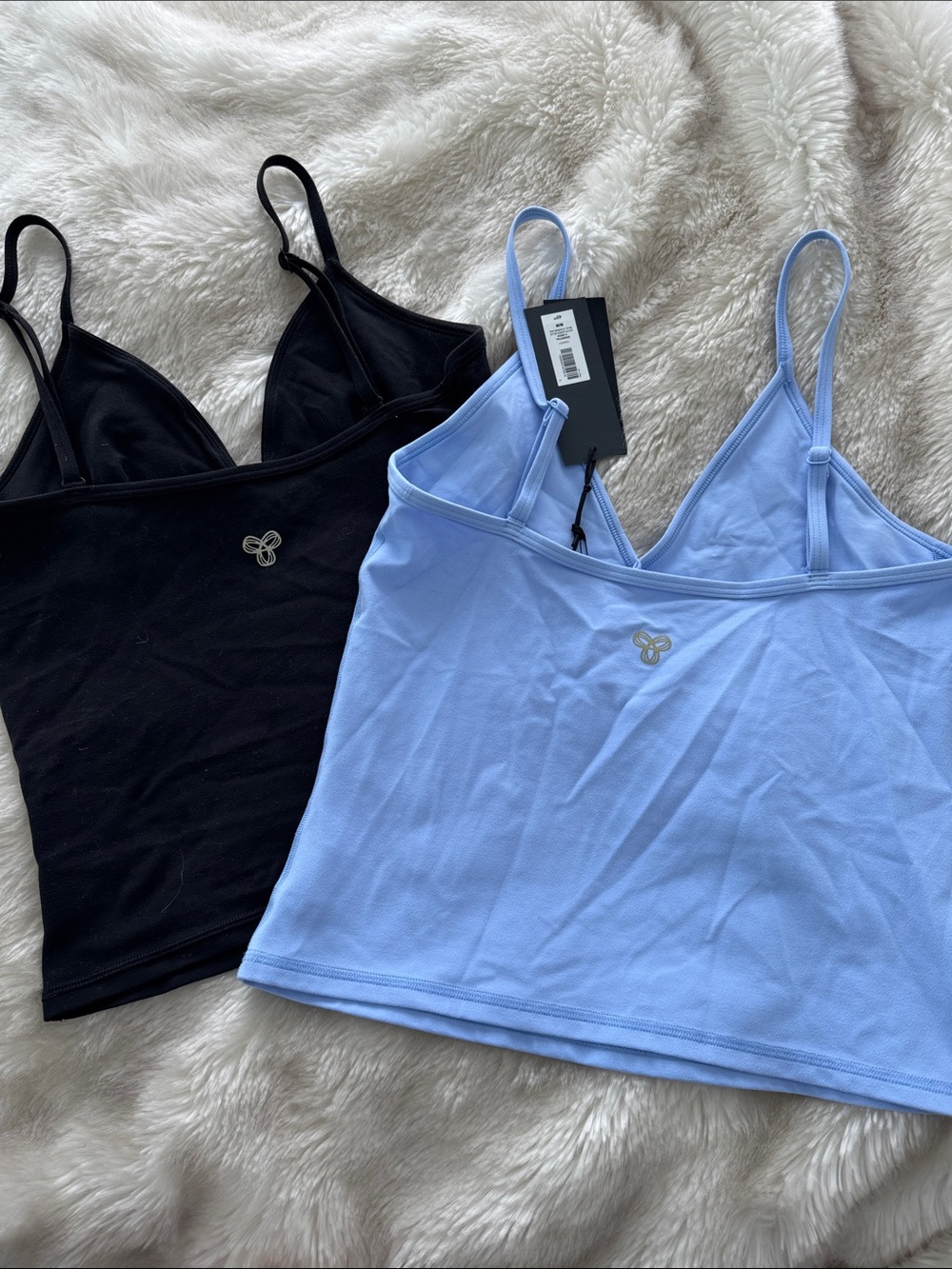 Aritzia athletic tank top - Picture 4 of 4